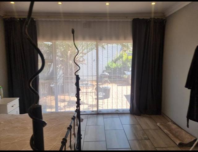 6 BEDROOM HOUSE FOR SALE IN DOWERGLEN